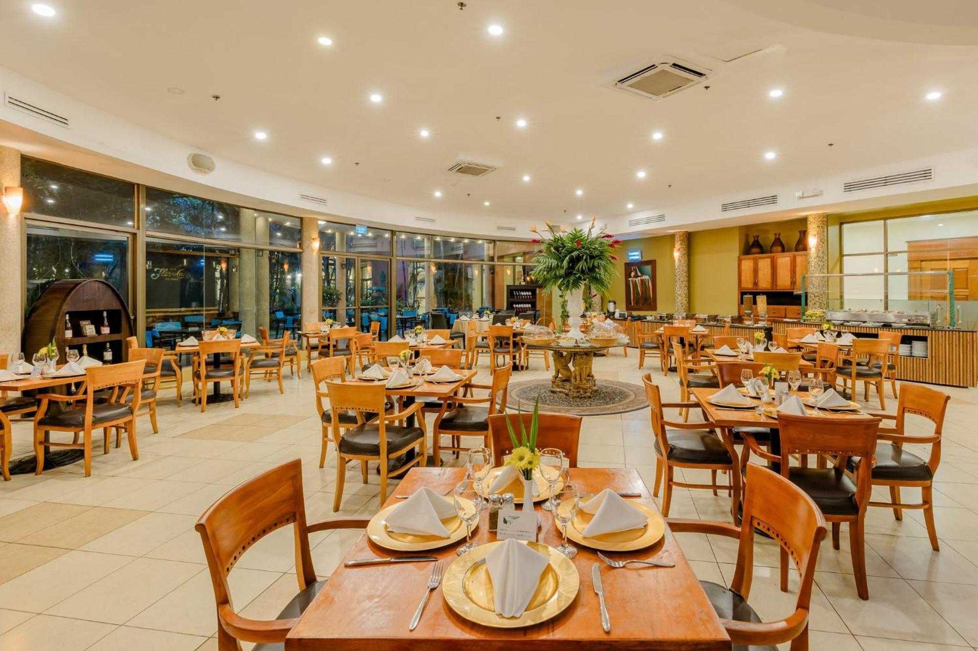 Holiday Inn Convention Center By Ihg Managua Exterior foto