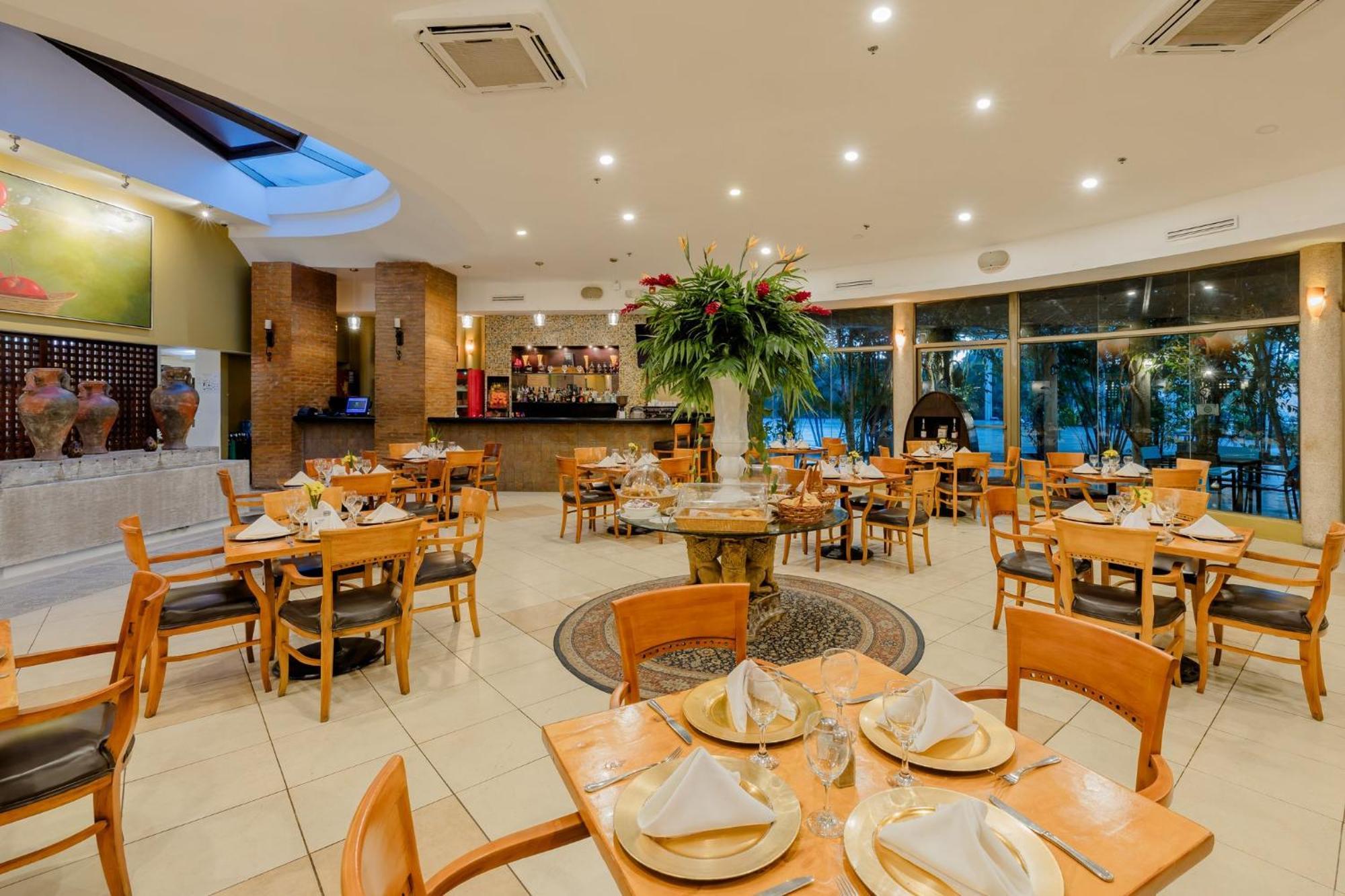 Holiday Inn Convention Center By Ihg Managua Exterior foto